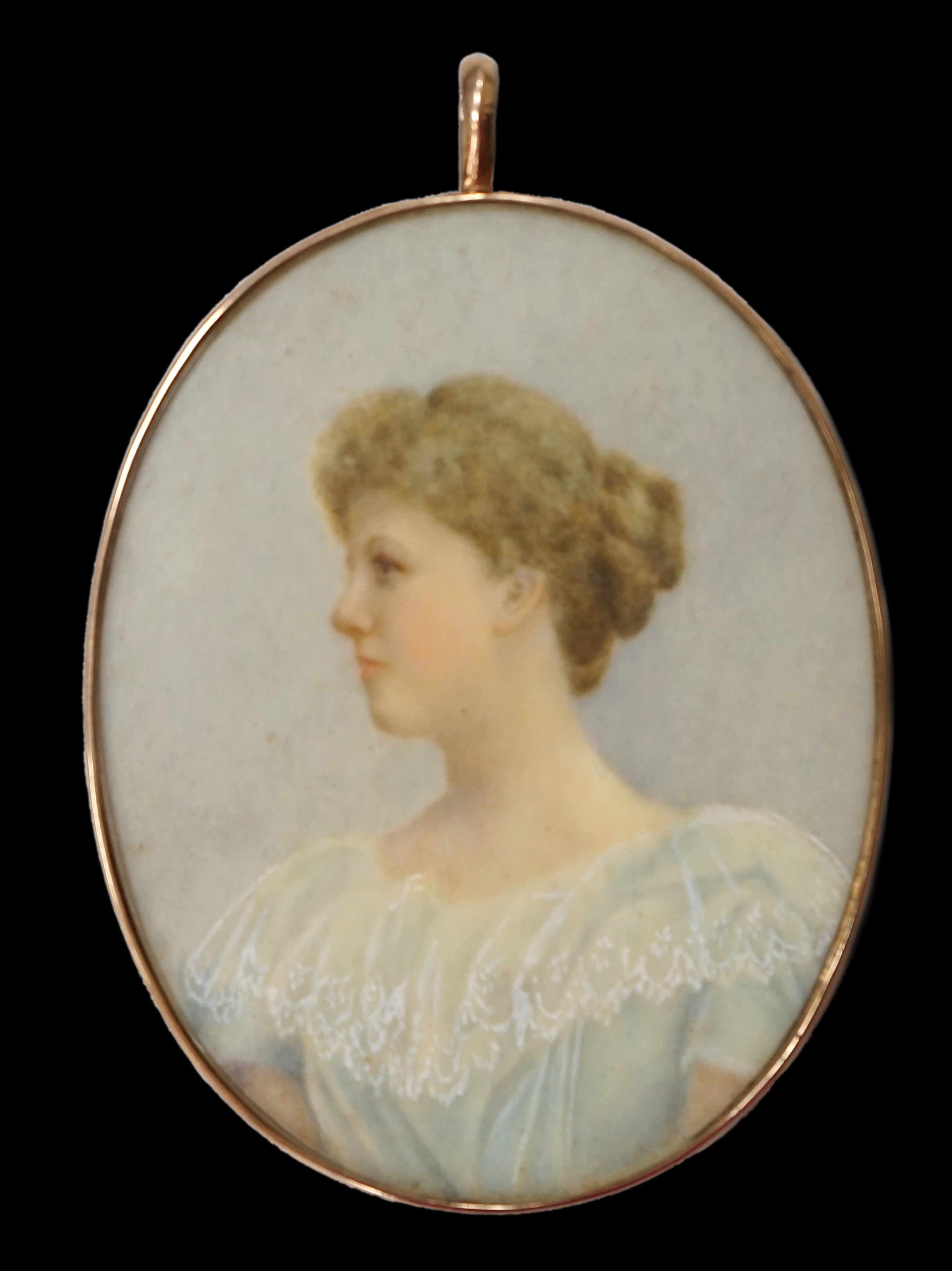 English School circa 1910, Portrait miniature of a lady, watercolour on ivory, 7.2 x 5.6cm. CITES Submission reference HBB25F63